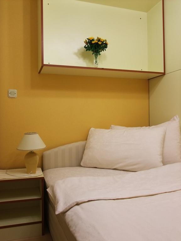 Bed & Breakfast Vila Stanisic โปเชกา ห้อง รูปภาพ