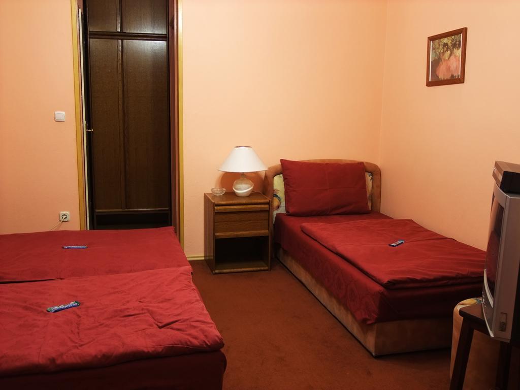 Bed & Breakfast Vila Stanisic โปเชกา ห้อง รูปภาพ