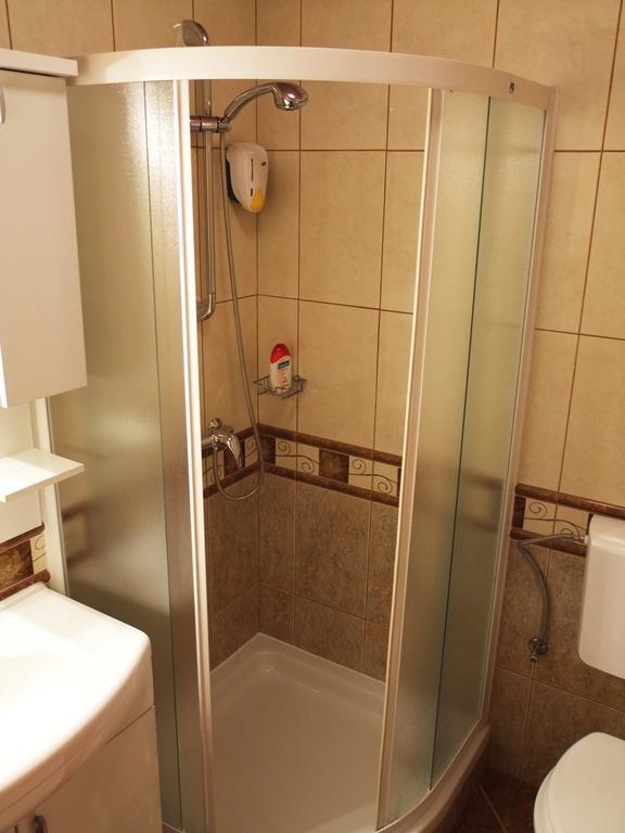 Bed & Breakfast Vila Stanisic โปเชกา ห้อง รูปภาพ