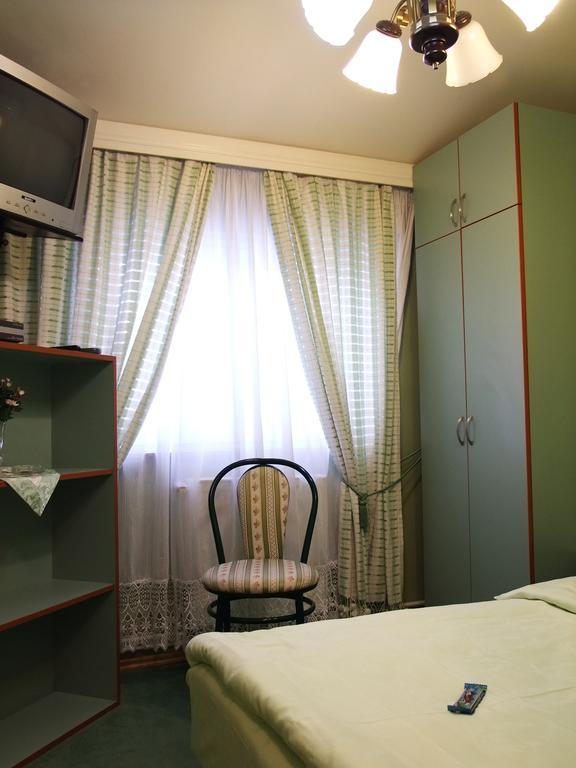 Bed & Breakfast Vila Stanisic โปเชกา ห้อง รูปภาพ