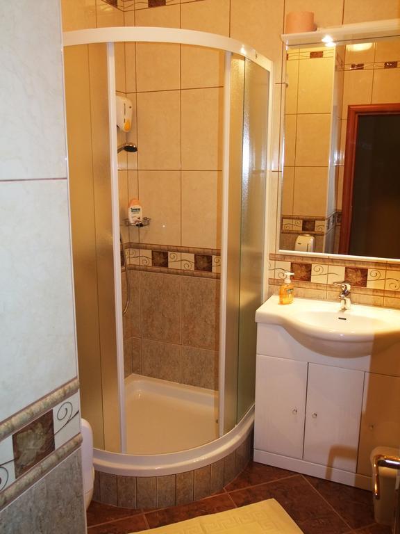 Bed & Breakfast Vila Stanisic โปเชกา ห้อง รูปภาพ