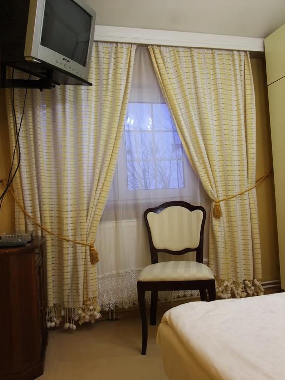 Bed & Breakfast Vila Stanisic โปเชกา ห้อง รูปภาพ