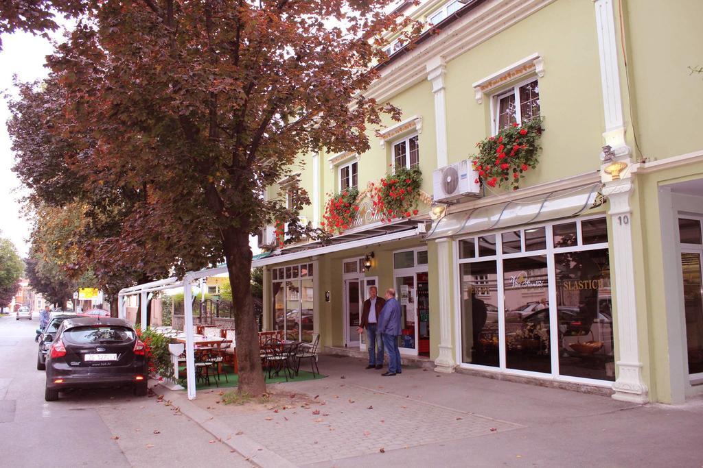 Bed & Breakfast Vila Stanisic โปเชกา ภายนอก รูปภาพ